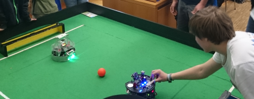 Fußballroboter auf der Langen Nacht der Wissenschaften