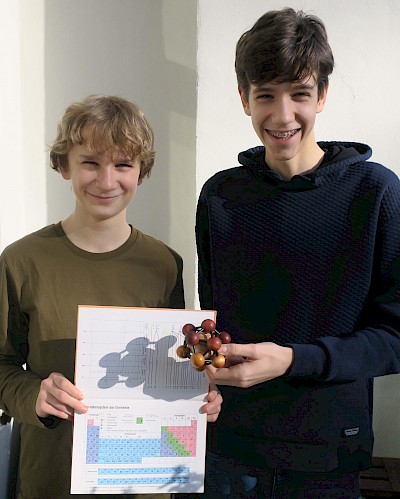 Luca und Emil (Klasse 9) belegten den 3. Platz in der Kategorie „Mathematik und Informatik“